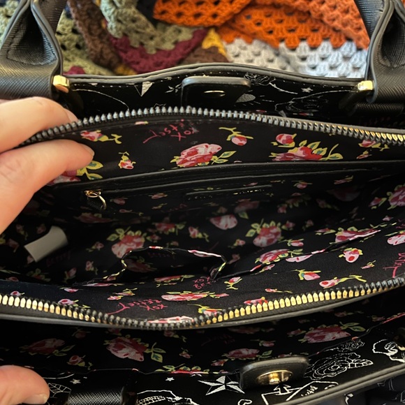 Betsey Johnson Skull Satchel Crossbody - Picture 2 of 6